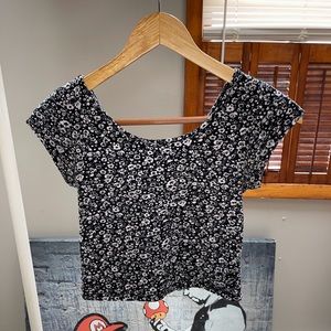dELiA*s Floral Crop Top